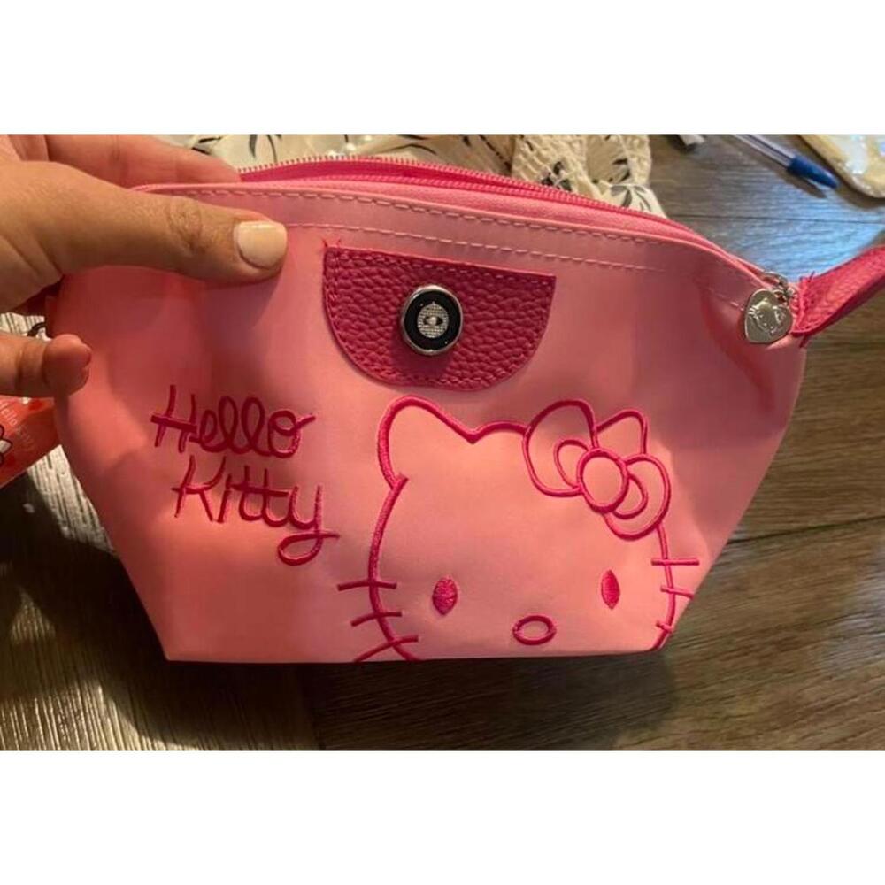 Hello kitty pouch